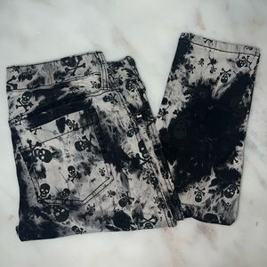 Perfect for those who love goth!